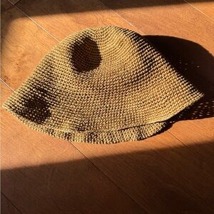 Aritzia woven straw bucket hat in tan